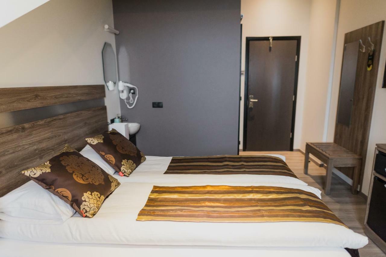 Hotel Duus By Keflavik Airport エクステリア 写真